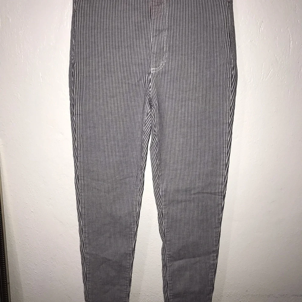 Free People (Size 27) Women’s Belle Grey High Rise Pants Skinny Trouser Striped